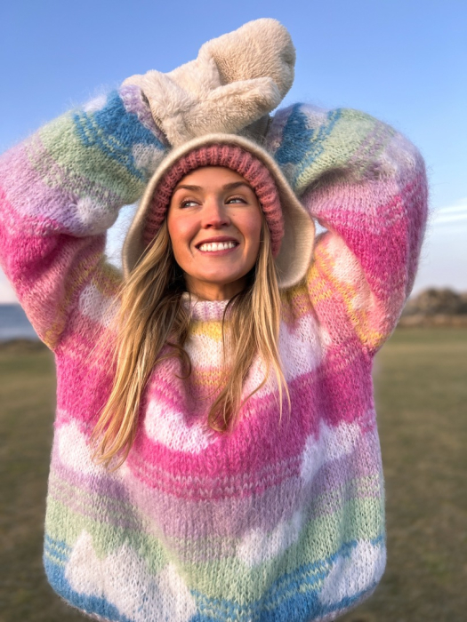 Skyhigh Pullover Sunrise by Ingrid Raadim x HOY IR 01-01A