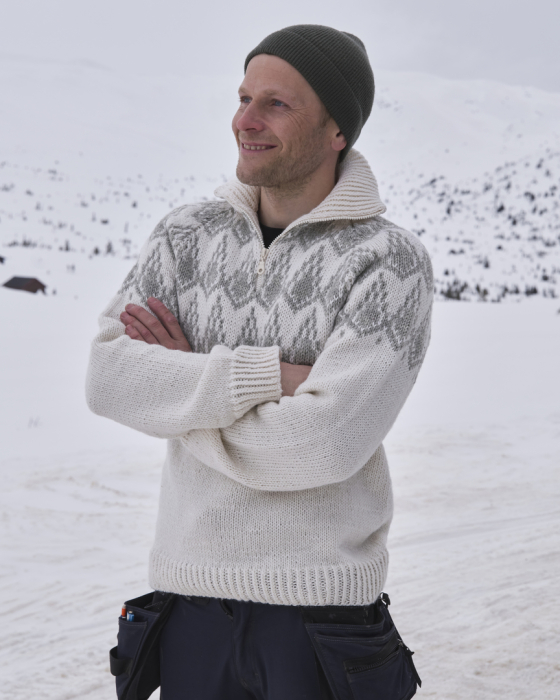 Eventyrlig Oppussing x HOY Eventyrlig Zip-Pullover 486-02