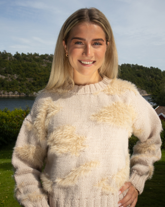 Kiara Genser 322-04
