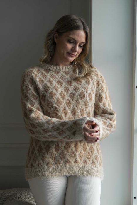 Maya Pullover